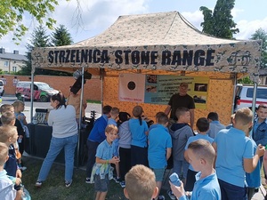 stoisko strzelnicy.