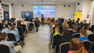 wystąpienia poszczególnych prelegentów.