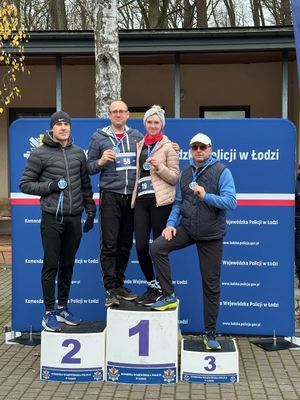 brzezińscy uczestnicy biegu.