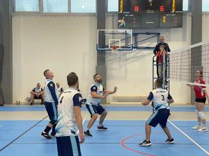 Gospodarze turnieju siatkarskiego.