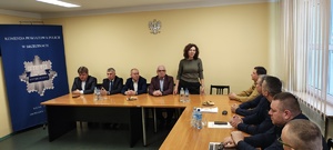 Prokurator Rejonowy w Brzezinach zabiera głos podczas odprawy rocznej.