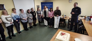 Komendant Powiatowy Policji w Brzezinach składający serdeczne życzenia kobietom w dniu ich święta.