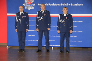 Zastępca Komendanta Wojewódzkiego Policji w Łodzi inspektor Mariusz Siejka, Komendant Powiatowy Policji w Brzezinach inspektor Mariusz Siejka oraz I Zastępca Komendanta Powiatowego Policji w Brzezinach młodszy inspektor Paweł Ciechanowski.