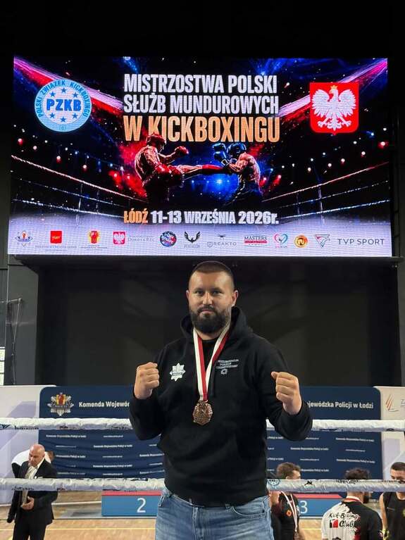 Policjant z Brzezin z brązowym medalem Mistrzostw Polski.